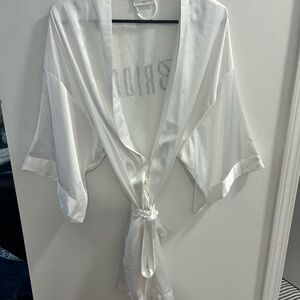 Victoria's Secret White Satin Bride Rhinestone Kimono Robe One‎ Size